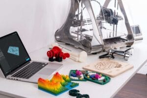 zmorph-all-in-one-3d-printers-FB1vd3XT_zQ-unsplash-300x200 أفكار لاستخدام النماذج ثلاثية الأبعاد في الحياة اليومية